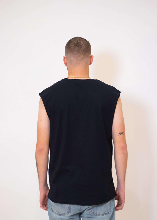 Mani Sleeveless Tee in Schwarz